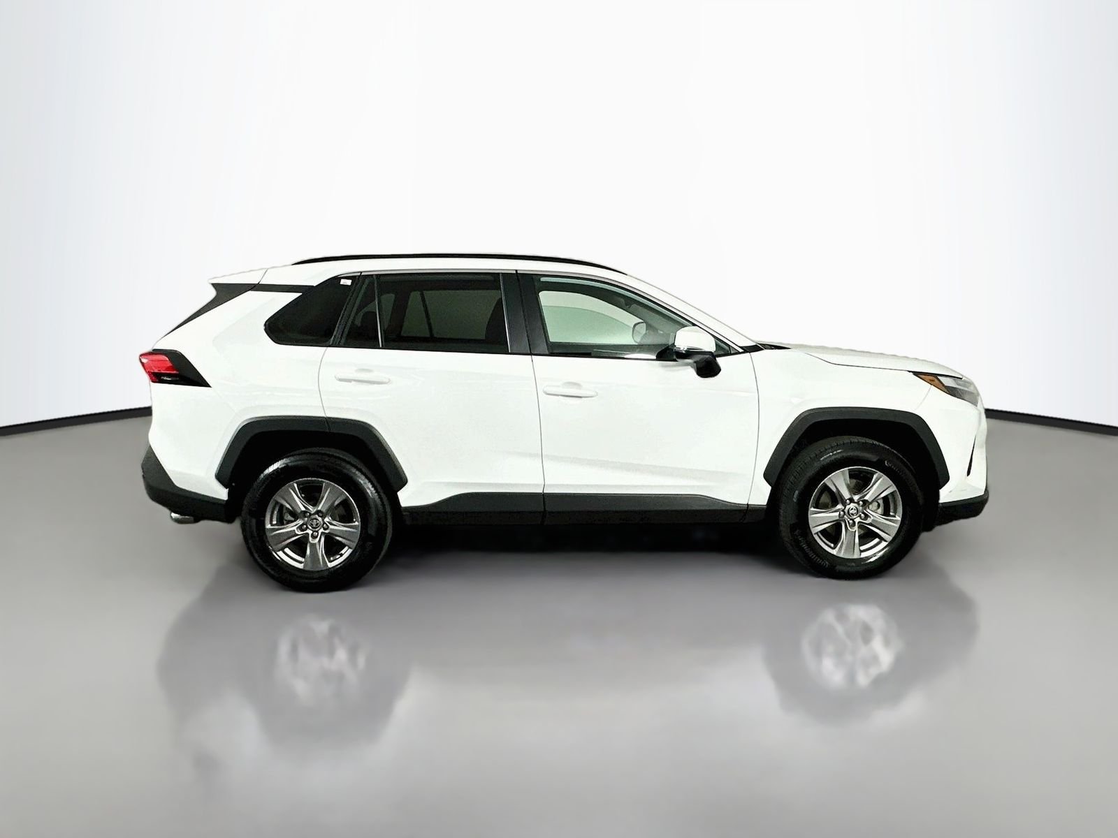 Used 2024 Ice Toyota XLE image 8