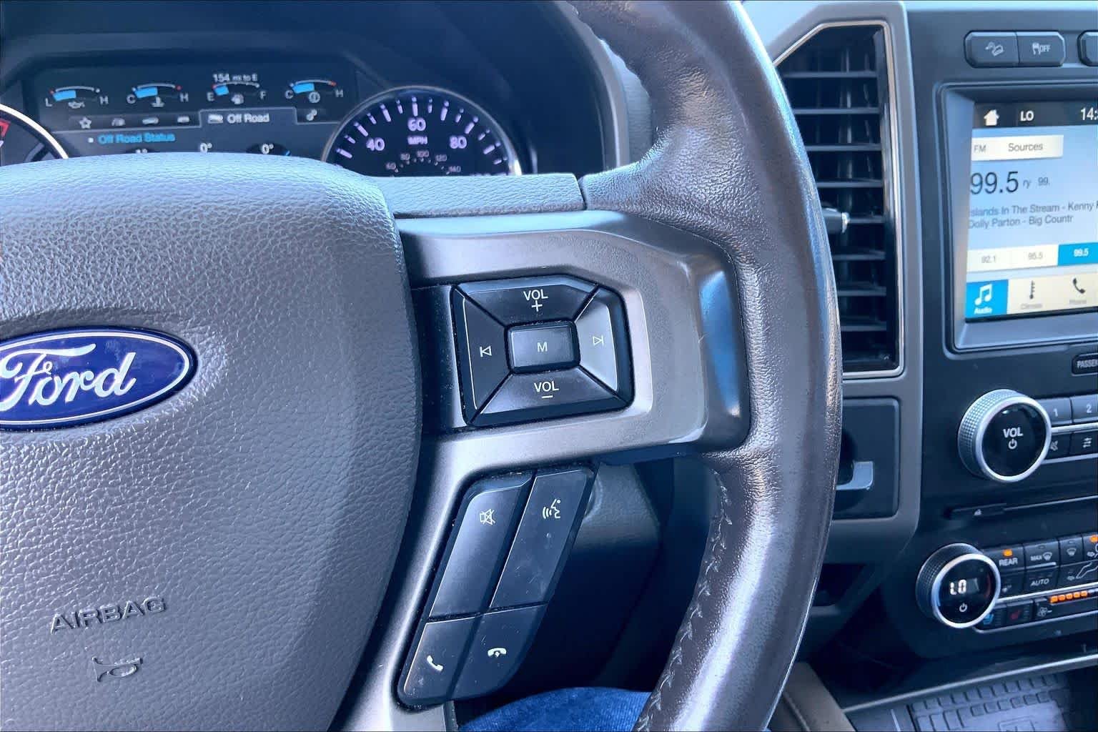 Used 2018 White Platinum Metallic Tri-Coat Ford XLT image 25