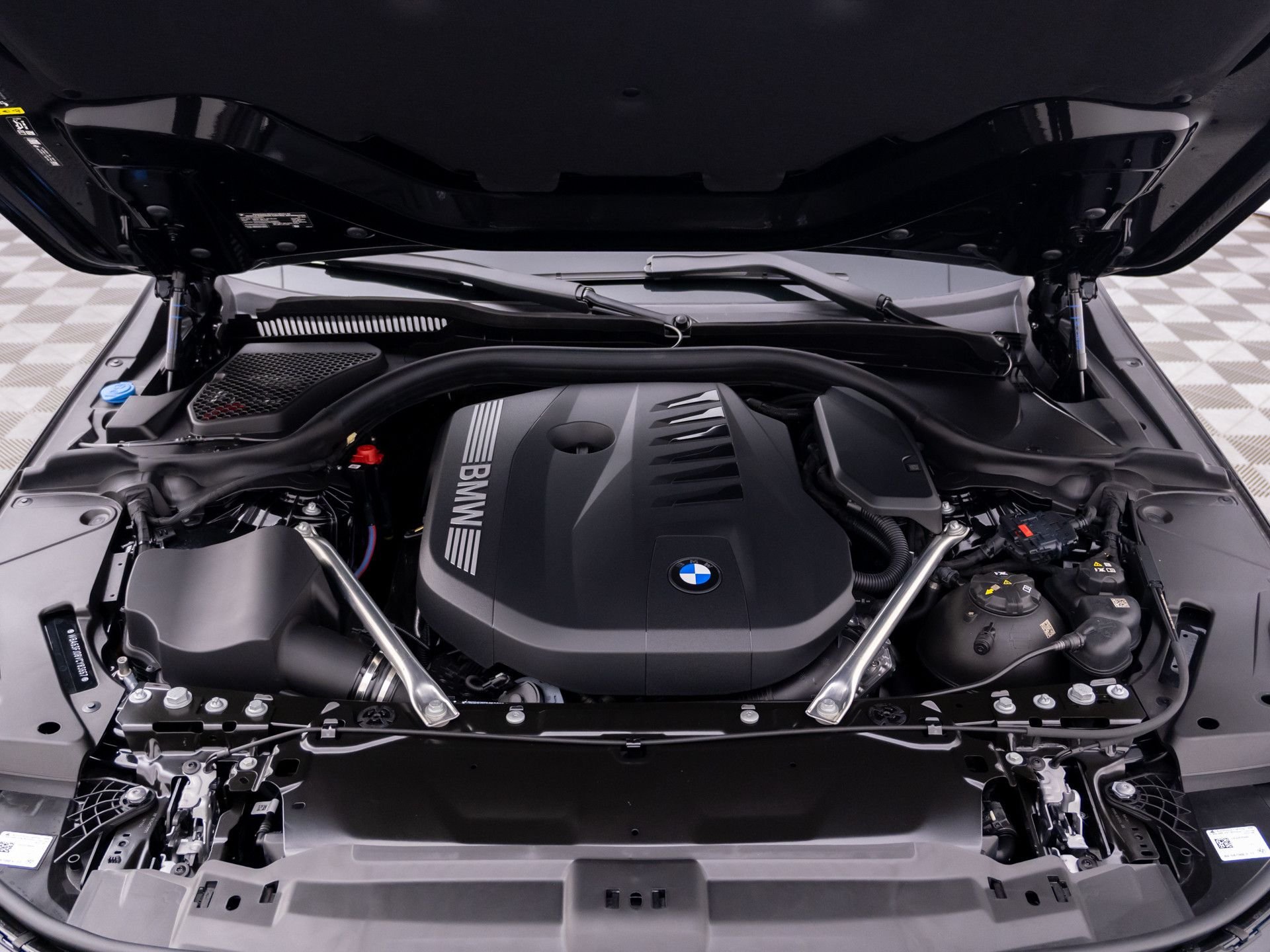 New 2027 Black Sapphire Metallic BMW 540i xDrive image 31