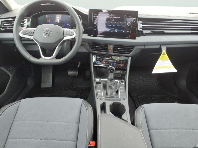 New 2027 Platinum Gray Metallic Volkswagen SE image 9