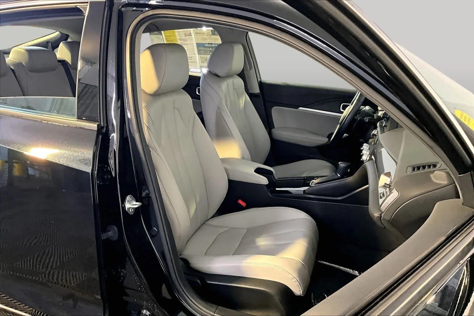Certified Used 2024 Majestic Black Pearl Acura BASE image 15