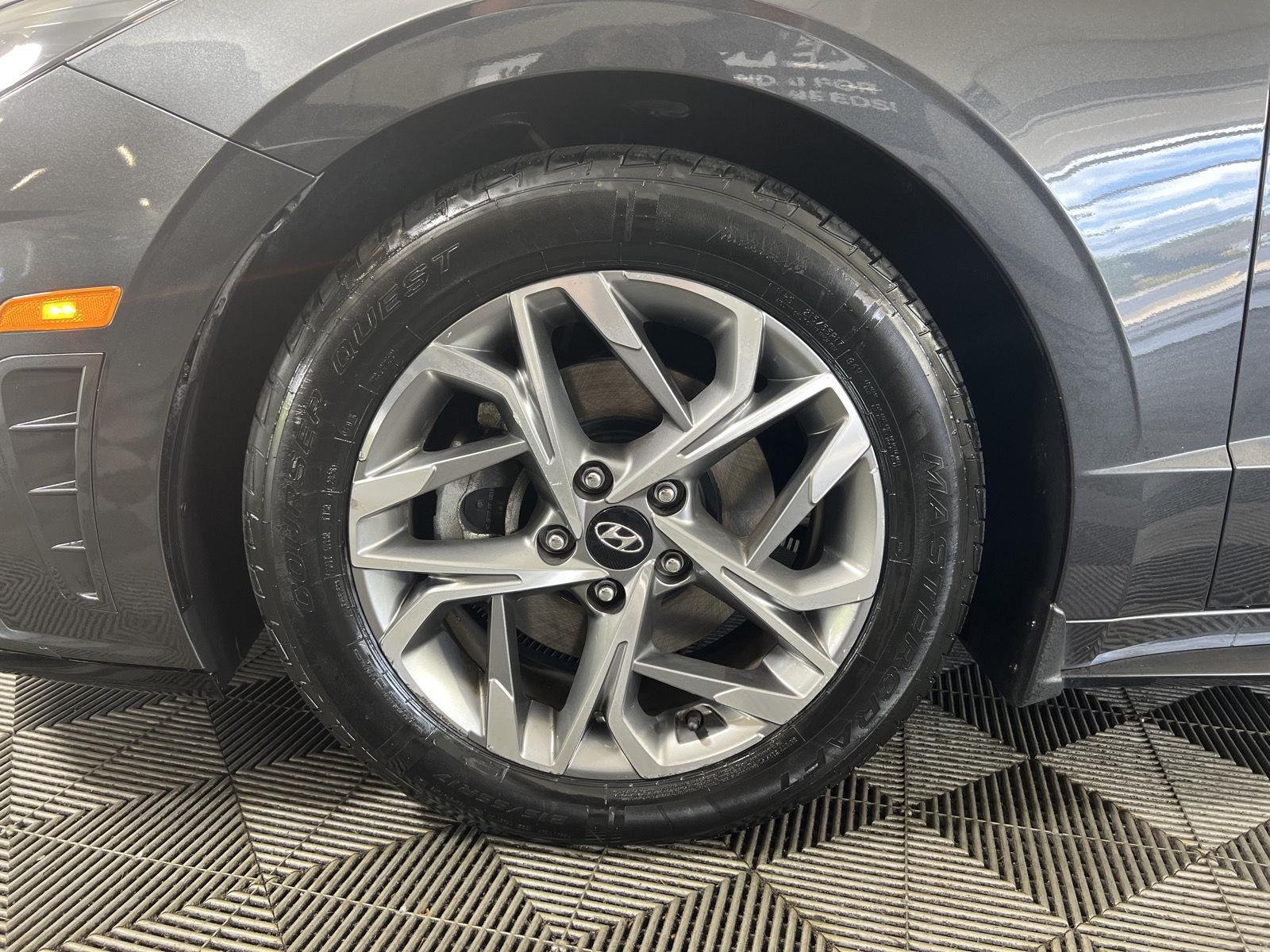 Used 2020 Portofino Gray Hyundai SEL image 9
