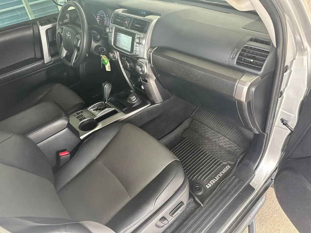Used 2019 Silver Toyota SR5 Premium image 36