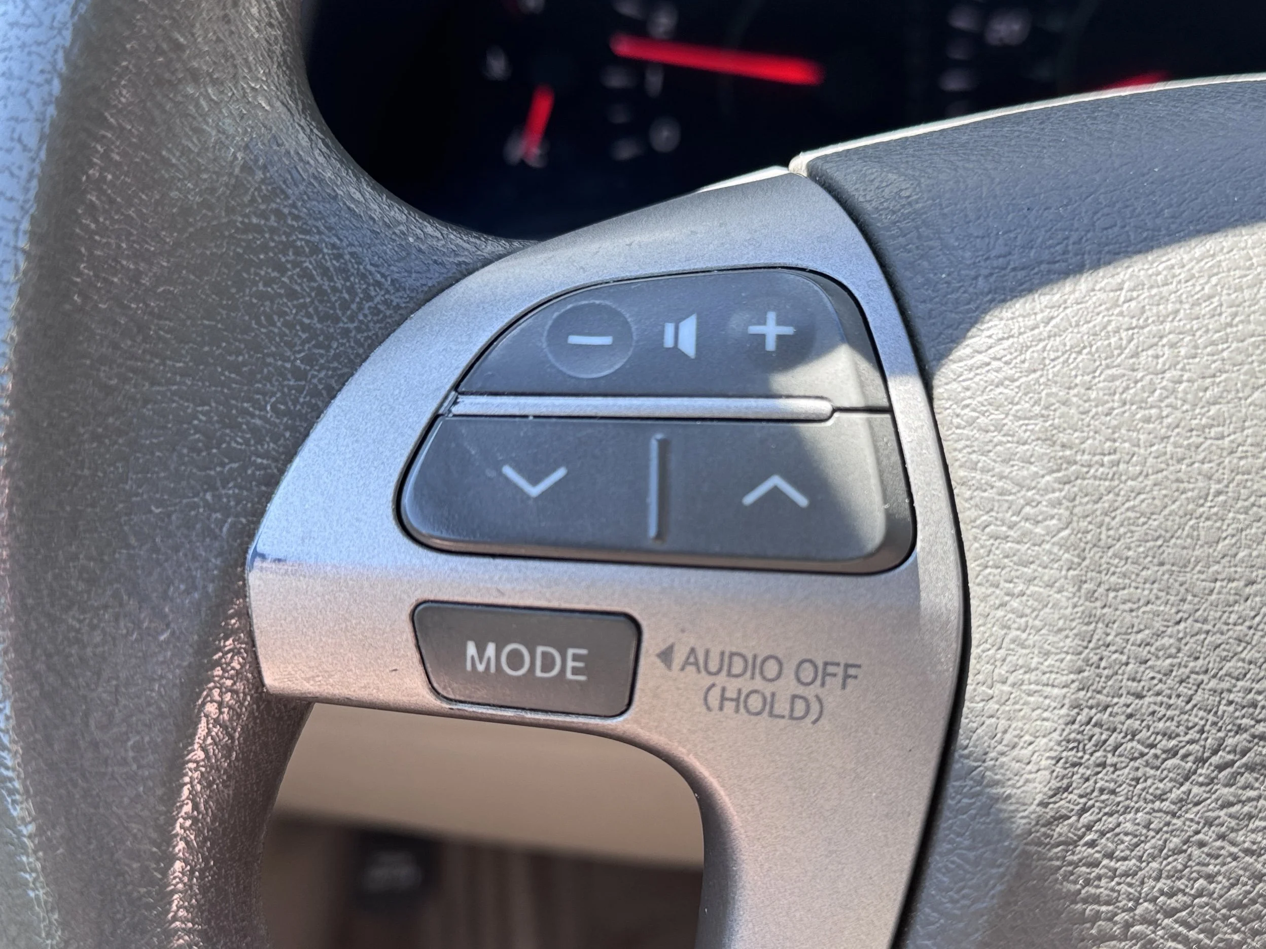 Used 2008  Toyota LE image 21