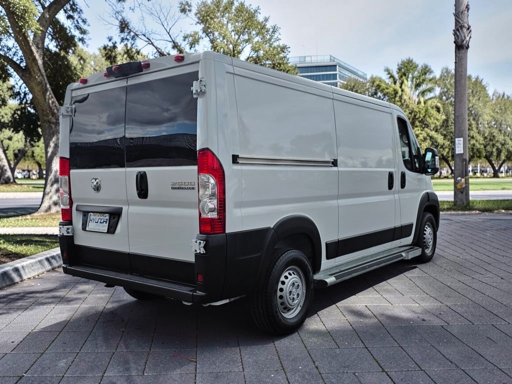 Used 2025 White Ram Base image 5