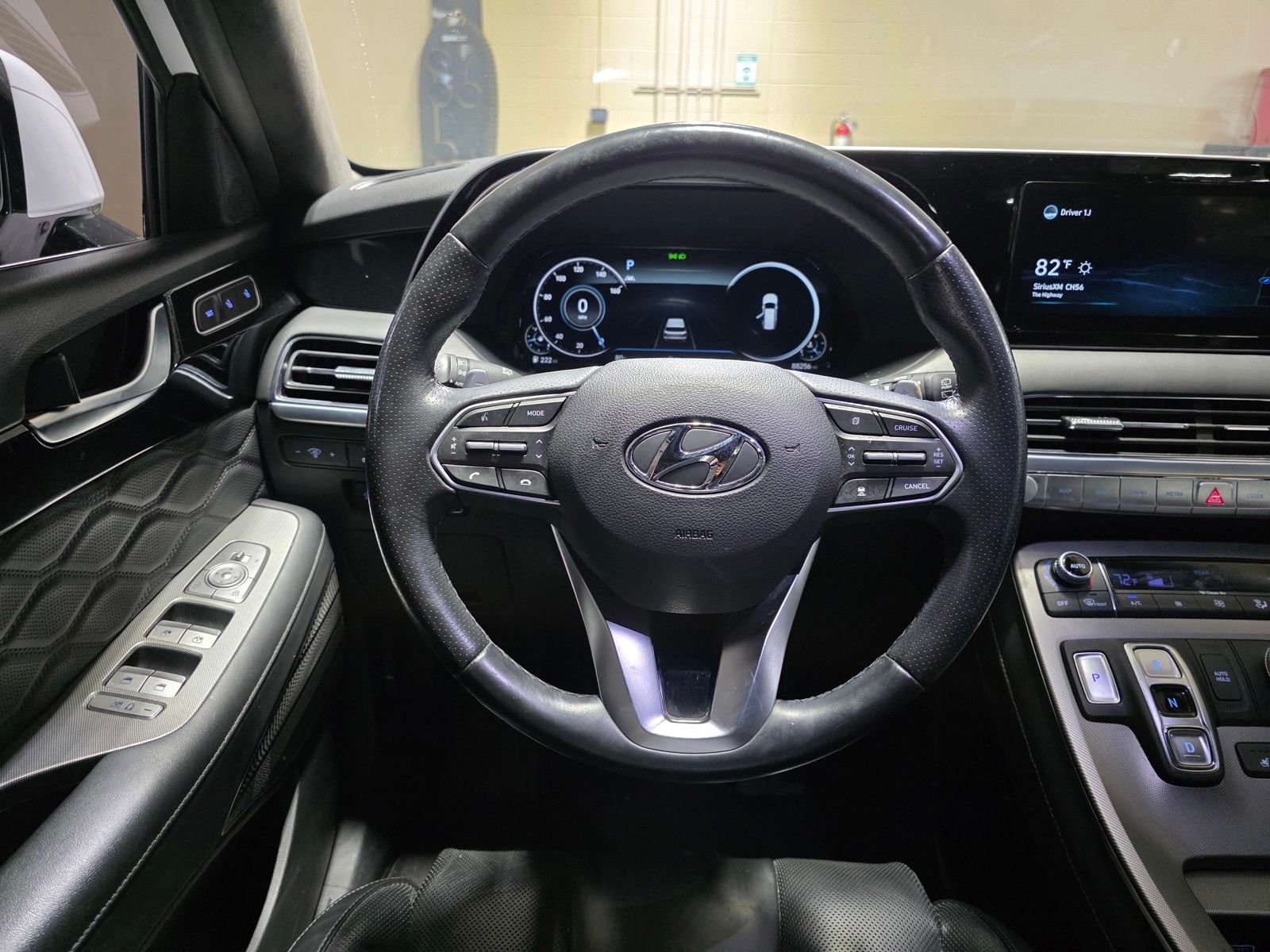 Used 2022 Hyper White Hyundai Calligraphy image 21