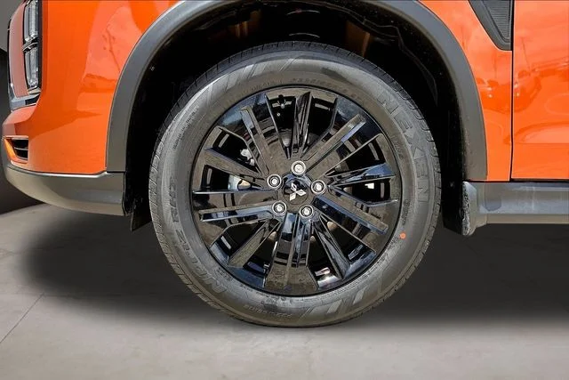 New 2026 Orange Mitsubishi 2.0 LE image 13