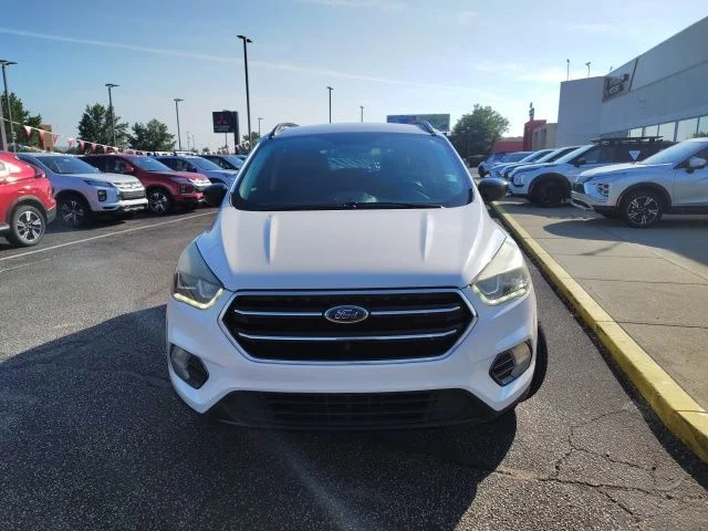 Used 2017 White Ford SE image 2