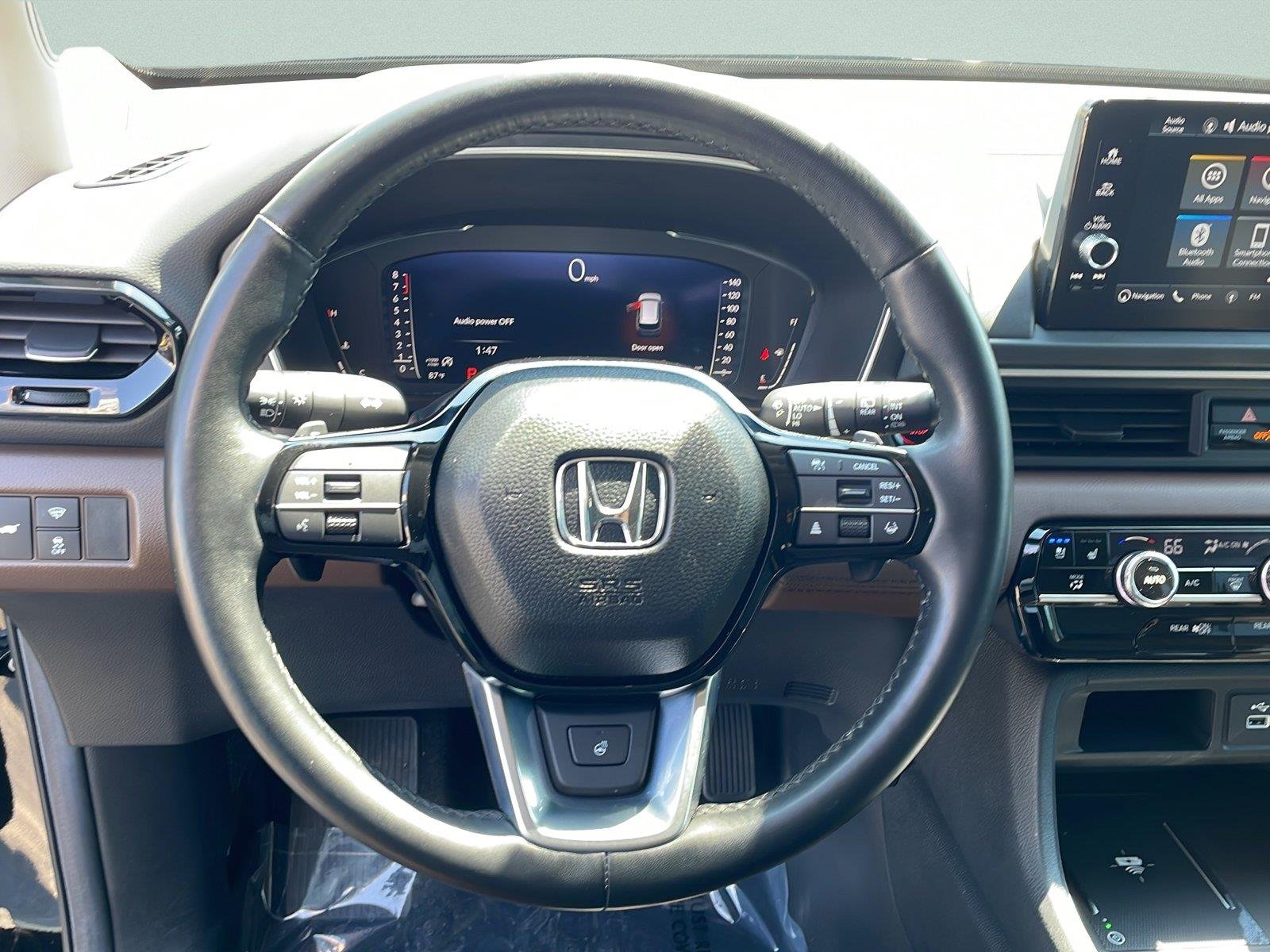 Certified Used 2025 Crystal Black Pearl Honda AWD Elite image 24