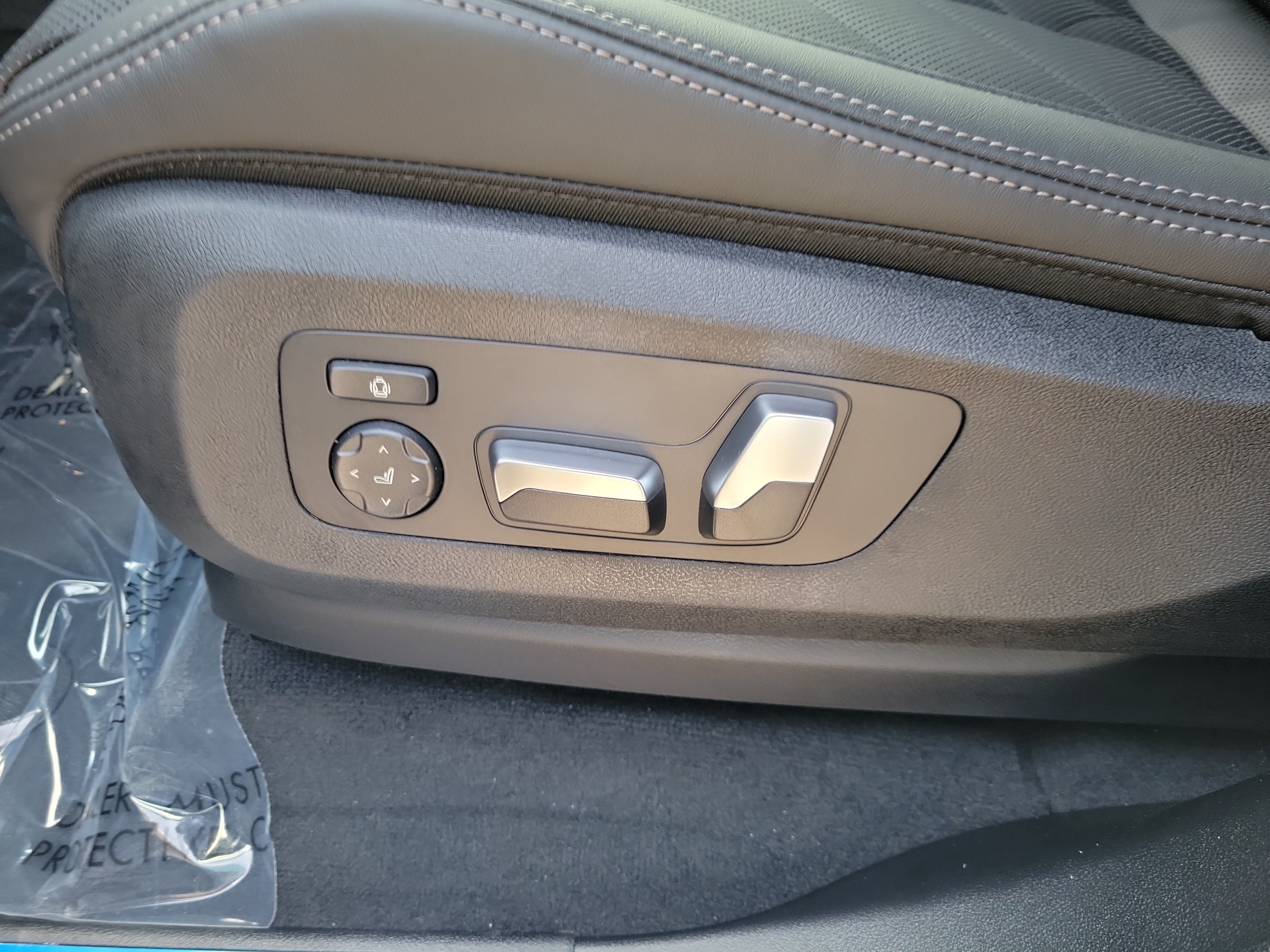 New 2026 Brooklyn Grey Metallic BMW sDrive40i image 12