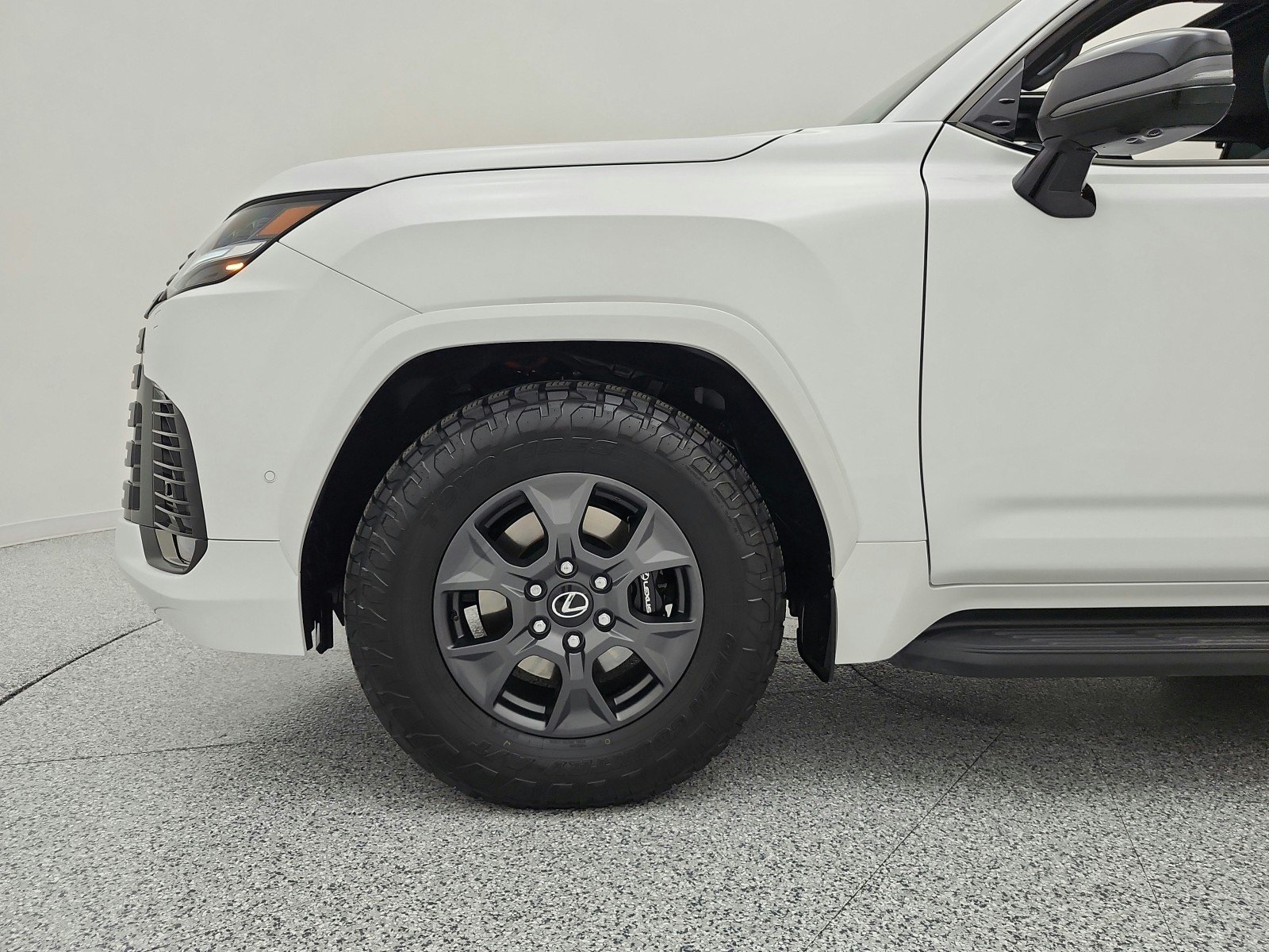 Used 2026 Eminent White Pearl Lexus LX 700h Luxury image 18