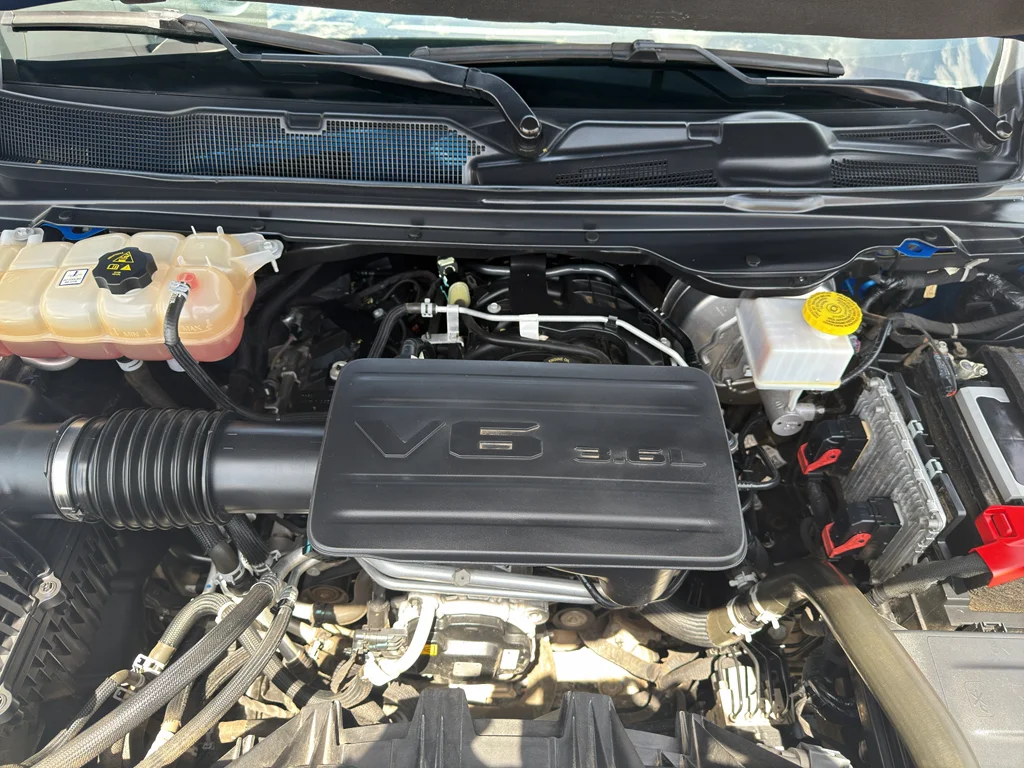 Used 2022 Hydro Blue Pearlcoat Ram Big Horn image 16