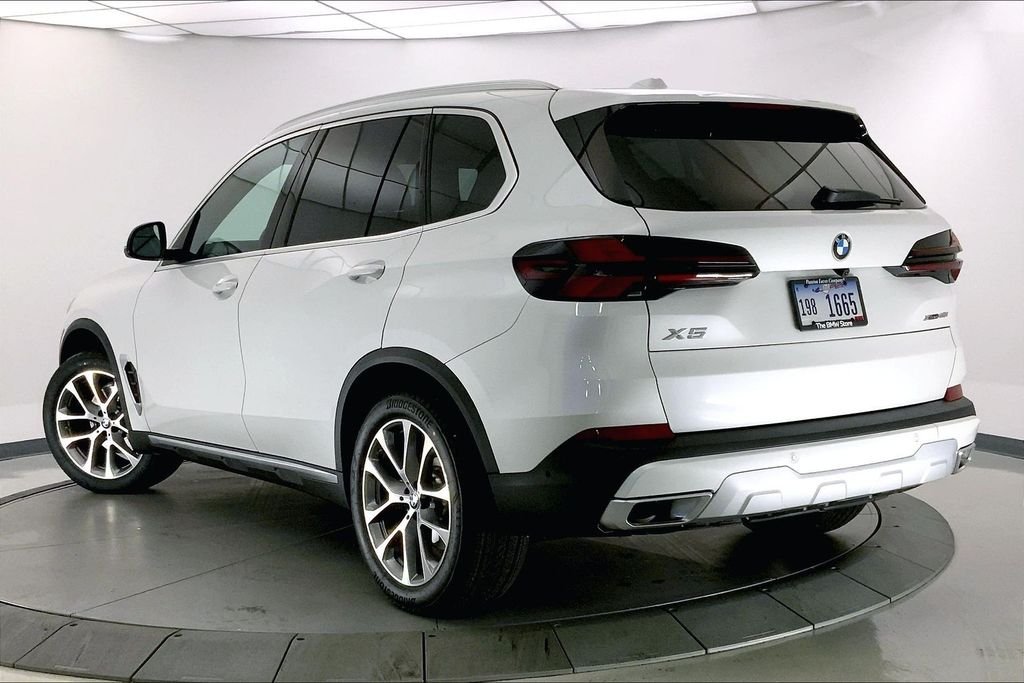 Used 2026 Mineral White Metallic BMW  image 2