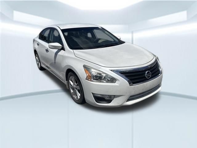 Used 2014 White Nissan 2.5 SV image 4