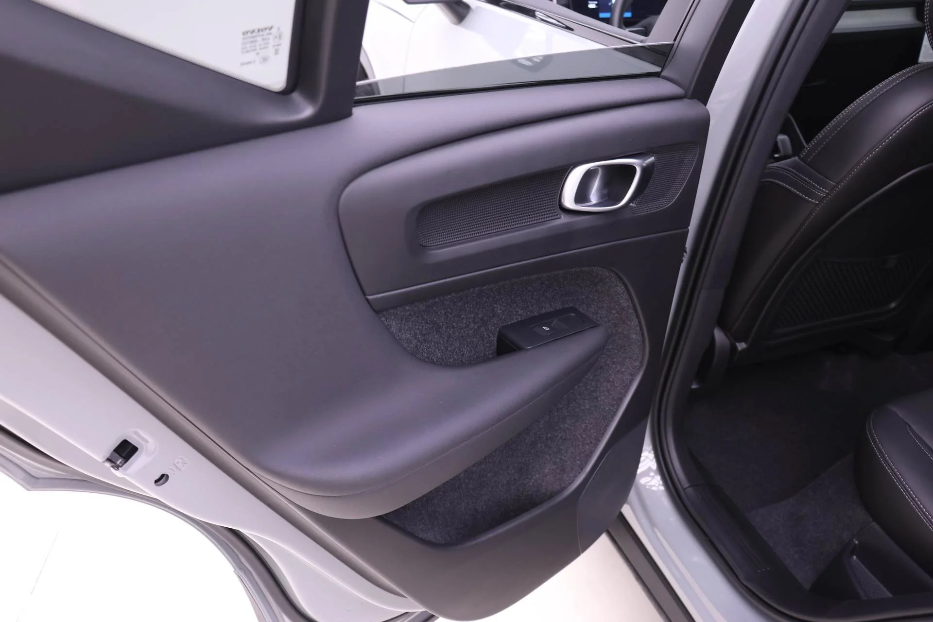 New 2026 Gray Volvo B5 Core image 20