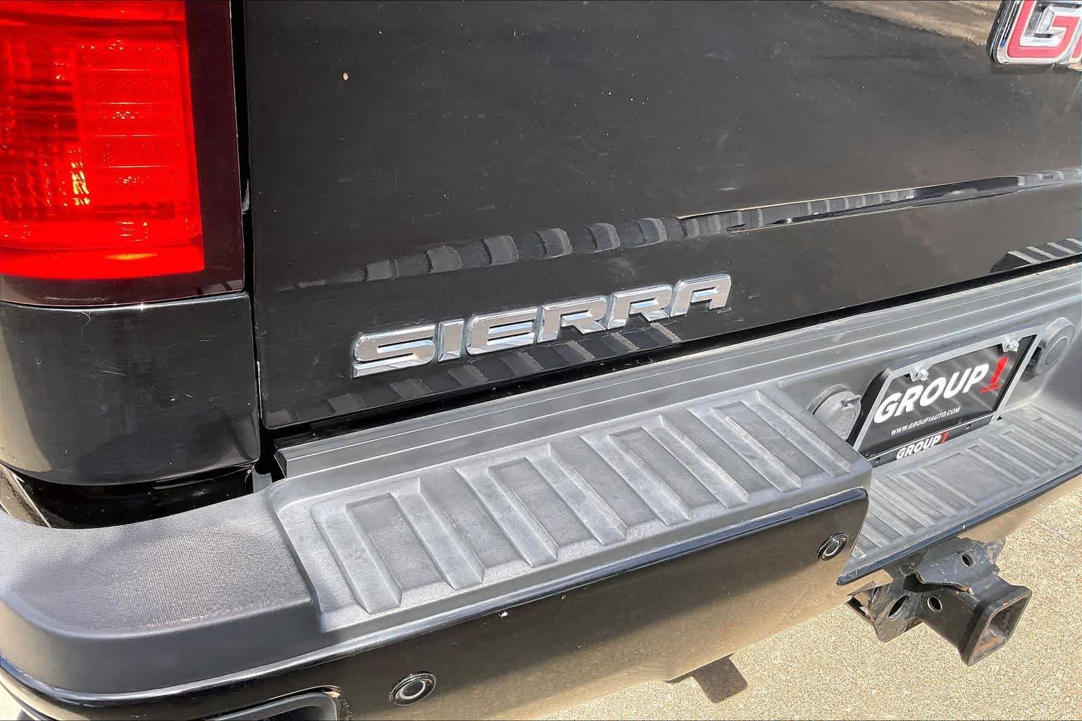 Used 2015 Onyx Black GMC Denali image 29