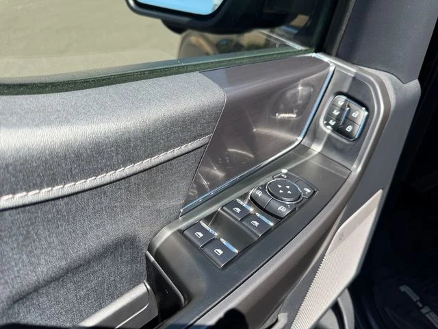Used 2025 Agate Black Metallic Ford Lariat image 11