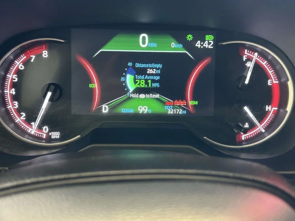 Used 2025 Silver Toyota XLE image 27