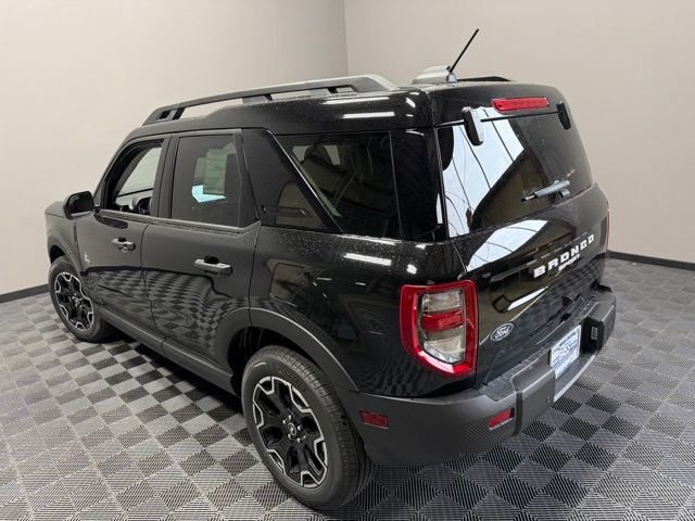 New 2026 Shadow Black Ford Outer Banks® image 9
