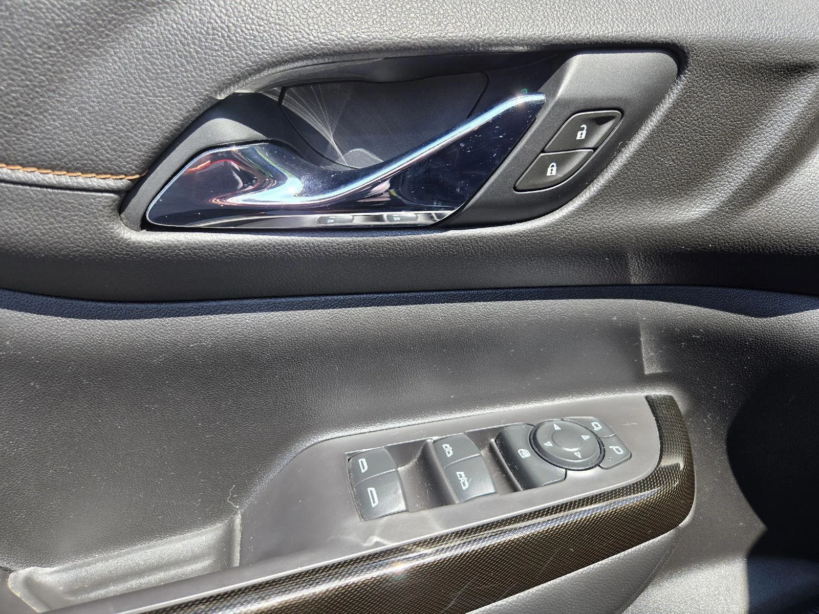 Used 2020 Ebony Twilight Metallic GMC AT4 image 15