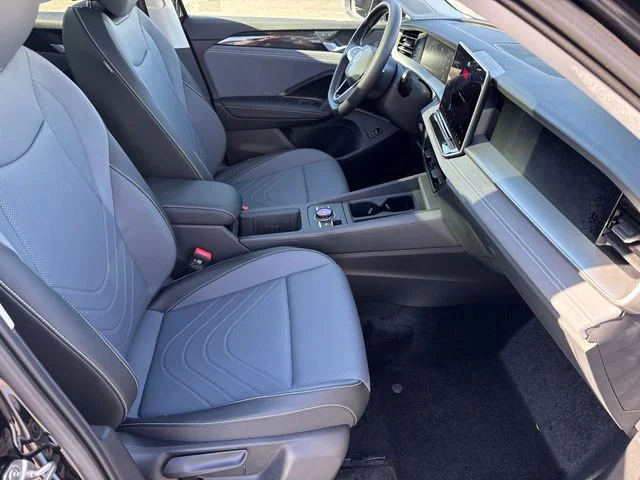New 2026 Deep Black Pearl Volkswagen 2.0T SE image 19