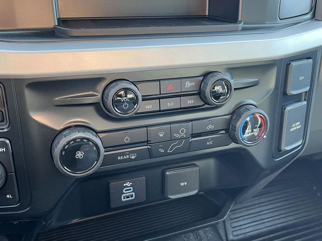 New 2026 Oxford White Ford F-450® XL image 28