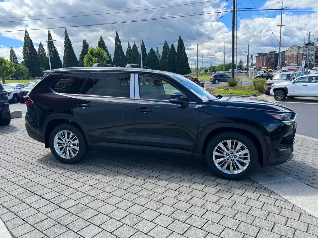 New 2026 Midnight Black Metallic Toyota Platinum image 6