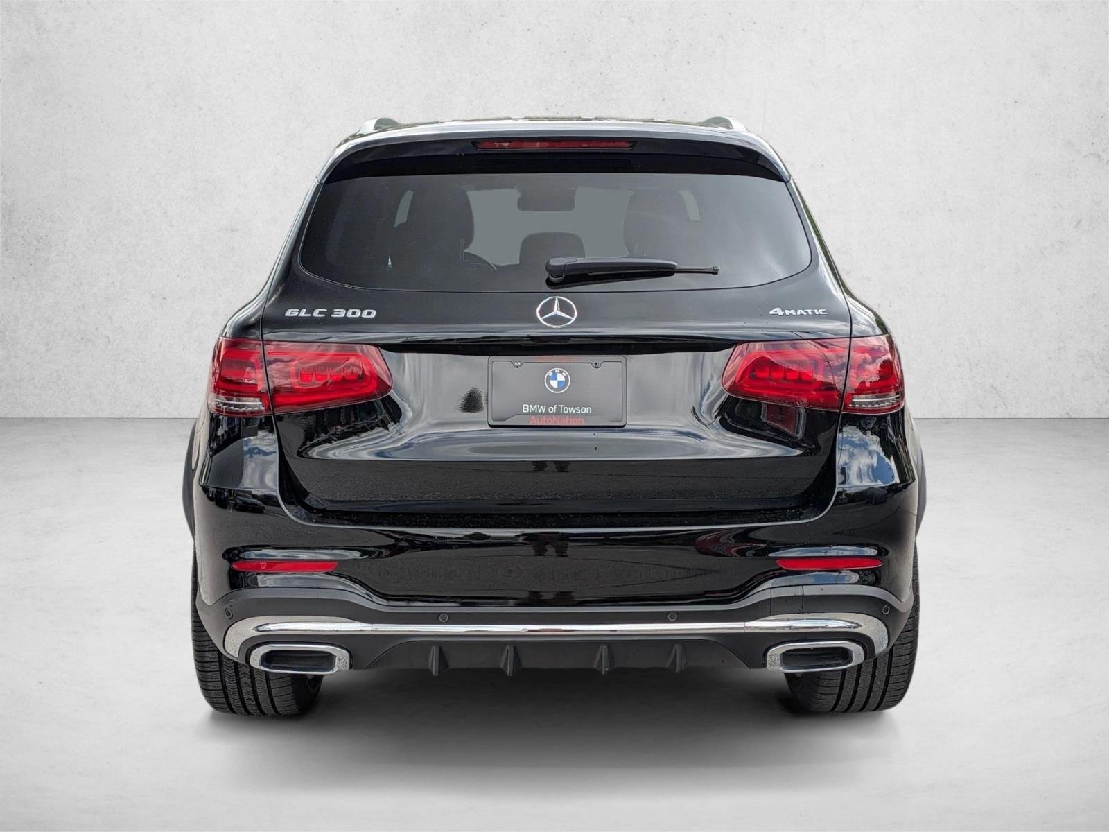 Used 2022 Obsidian Black Metallic Mercedes-Benz GLC 300 image 7