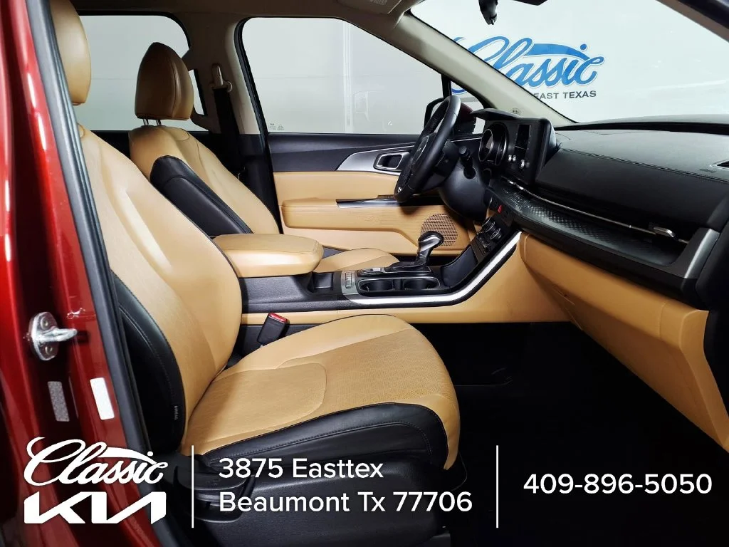 Used 2023 Red Kia LX Seat Package image 12