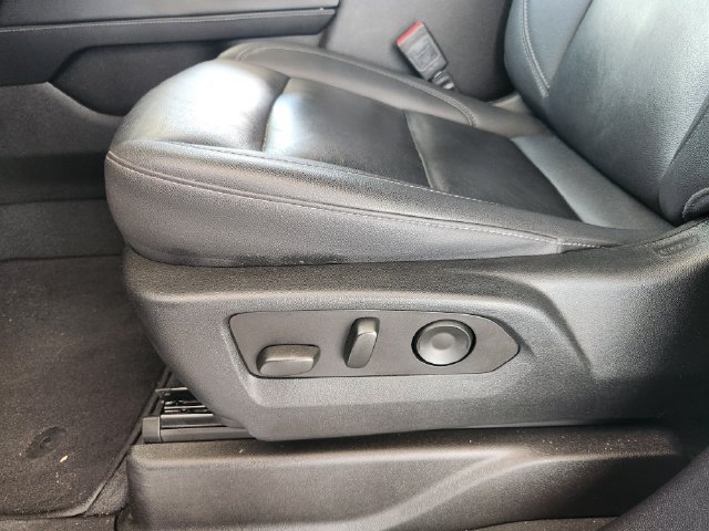 2023 Chevrolet Suburban Z71 - Photo 23