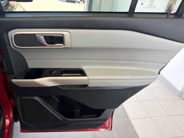 Certified Used 2021 Rapid Red Metallic Tinted Clearcoat Ford XLT image 12