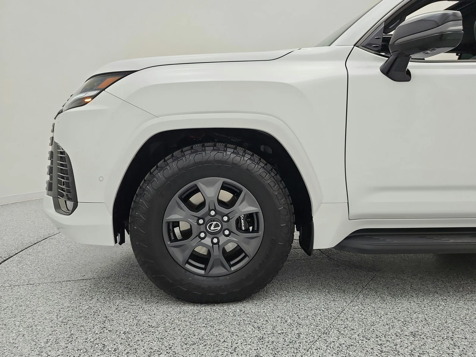 Used 2026 Eminent White Pearl Lexus LX 700h Luxury image 18