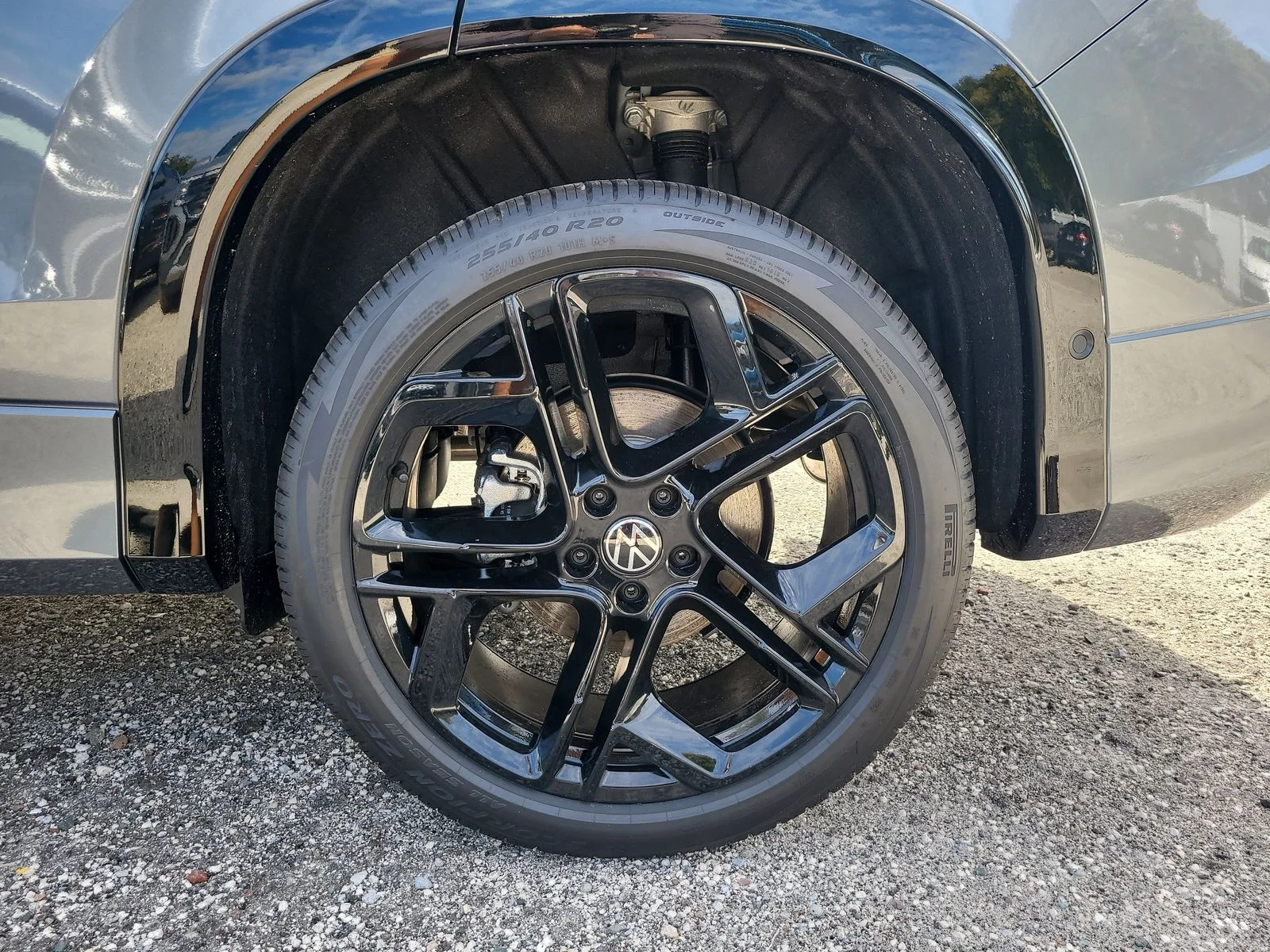New 2026 Platinum Gray Metallic Volkswagen 2.0T SE R-Line Black image 9