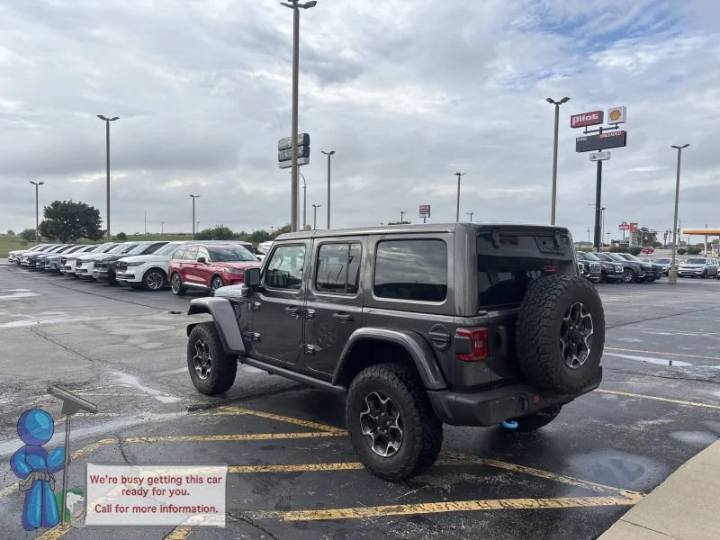 Used 2021 Granite Crystal Metallic Clearcoat Jeep Unlimit image 3