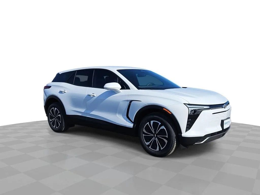 New 2026 Summit White Chevrolet LT image 2