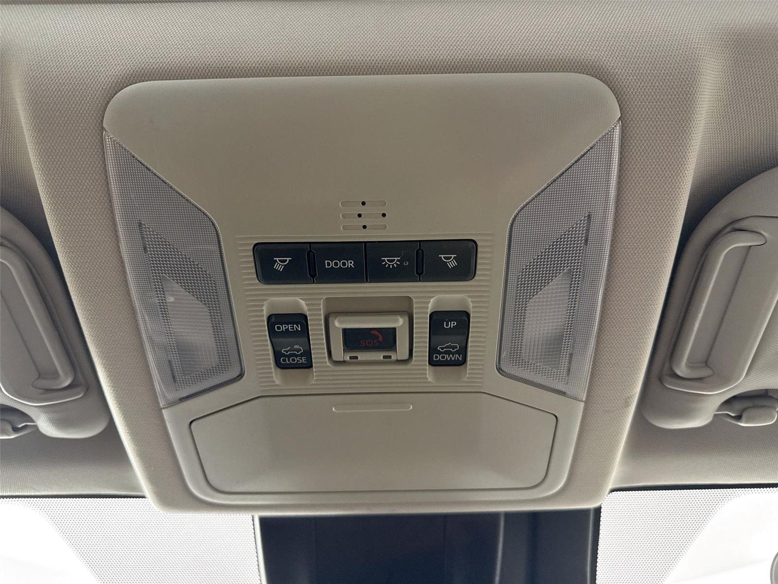 Used 2020 Magnetic Gray Metallic Toyota XLE Premium image 21