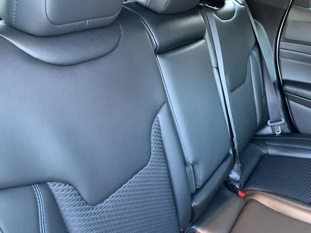 New 2026 White Jeep Latitude image 42