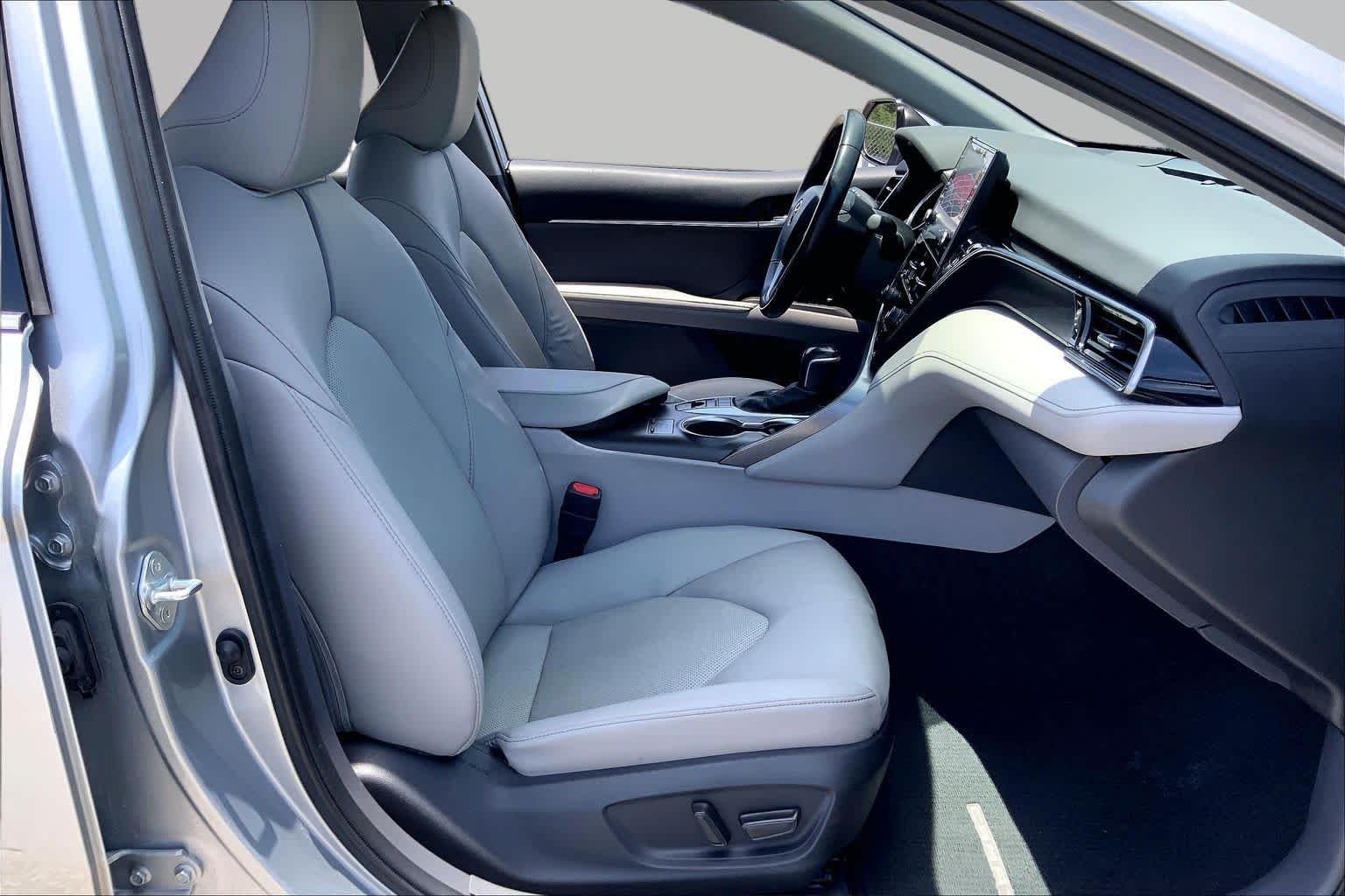 Used 2022 Celestial Silver Metallic Toyota XLE image 9