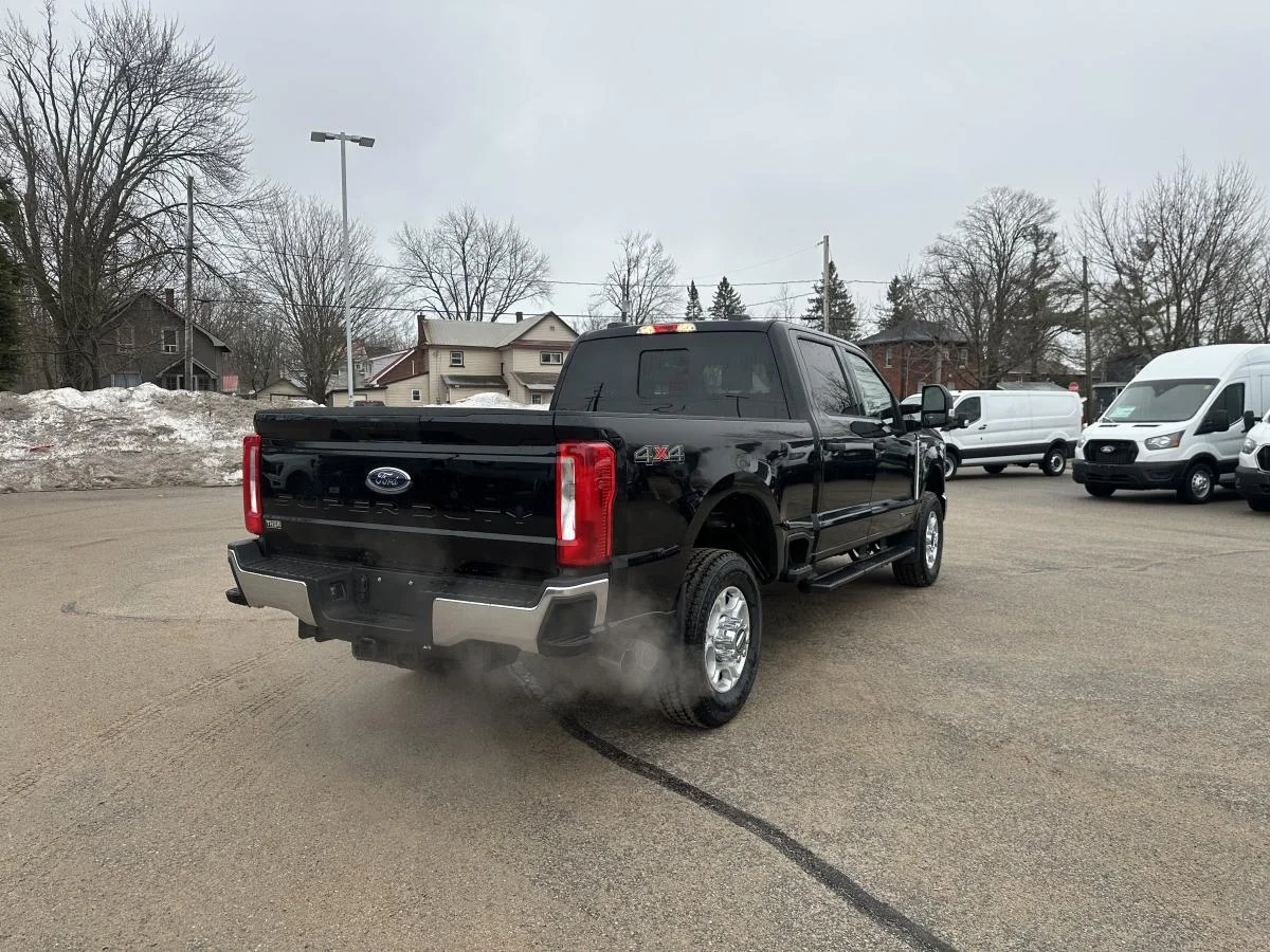 New 2026 Black Ford XLT image 5
