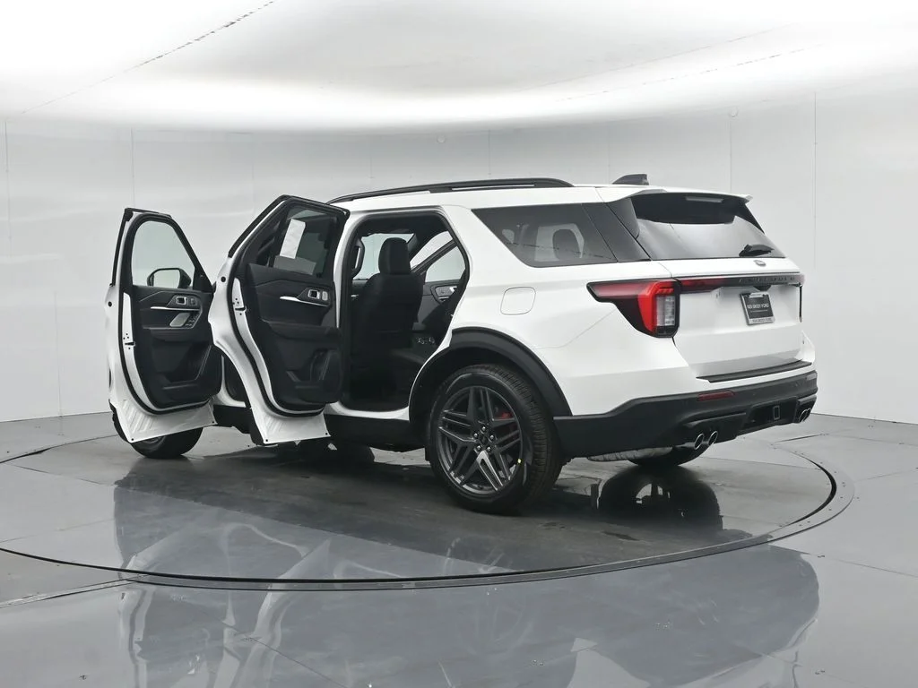New 2026 Star White Metallic Tri-Coat Ford ST image 34