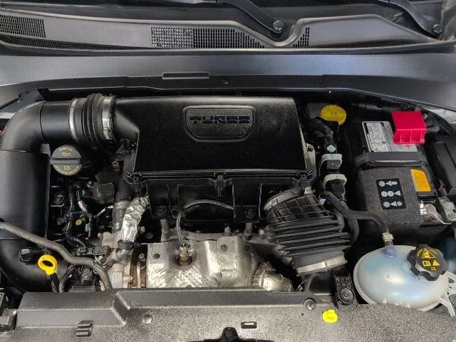 Used 2024 Silver Jeep Limited 4x4 image 35
