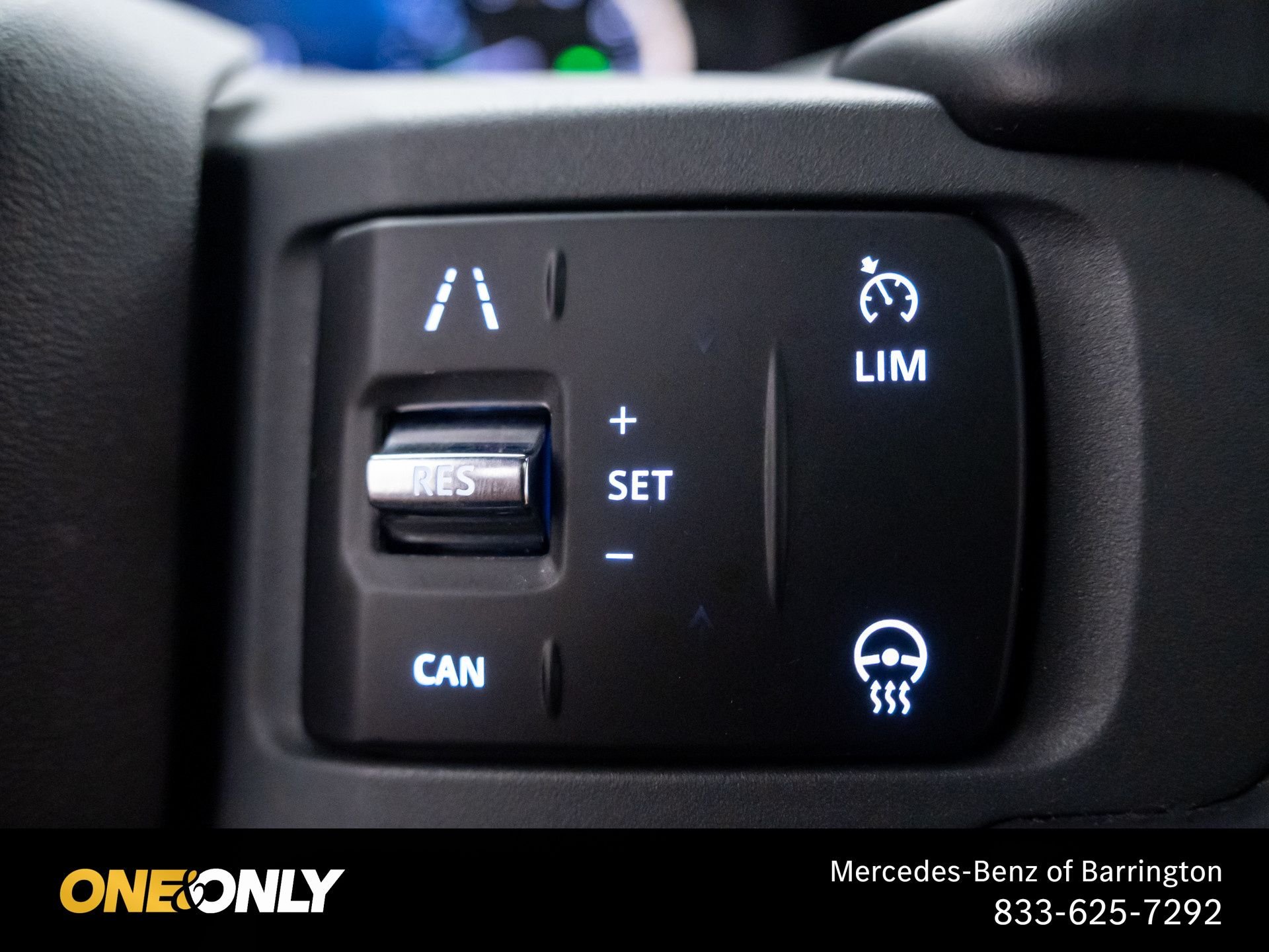 Used 2023 Gray Land Rover X-Dynamic SE image 23