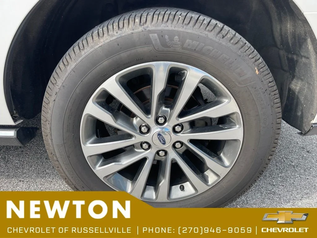 Used 2018 White Ford Limited image 23