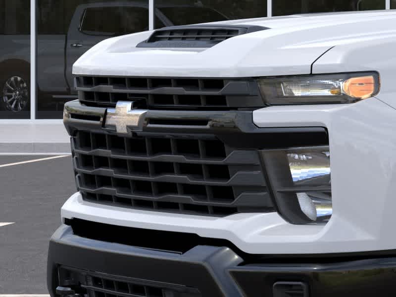 New 2026 Summit White Chevrolet WT image 13