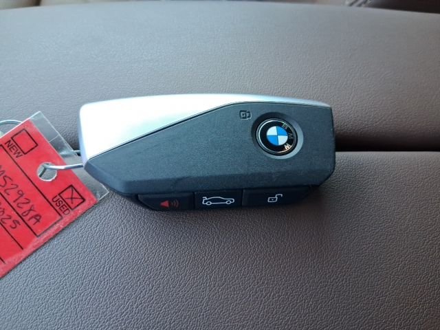 Used 2025 Black BMW xDrive40i image 21