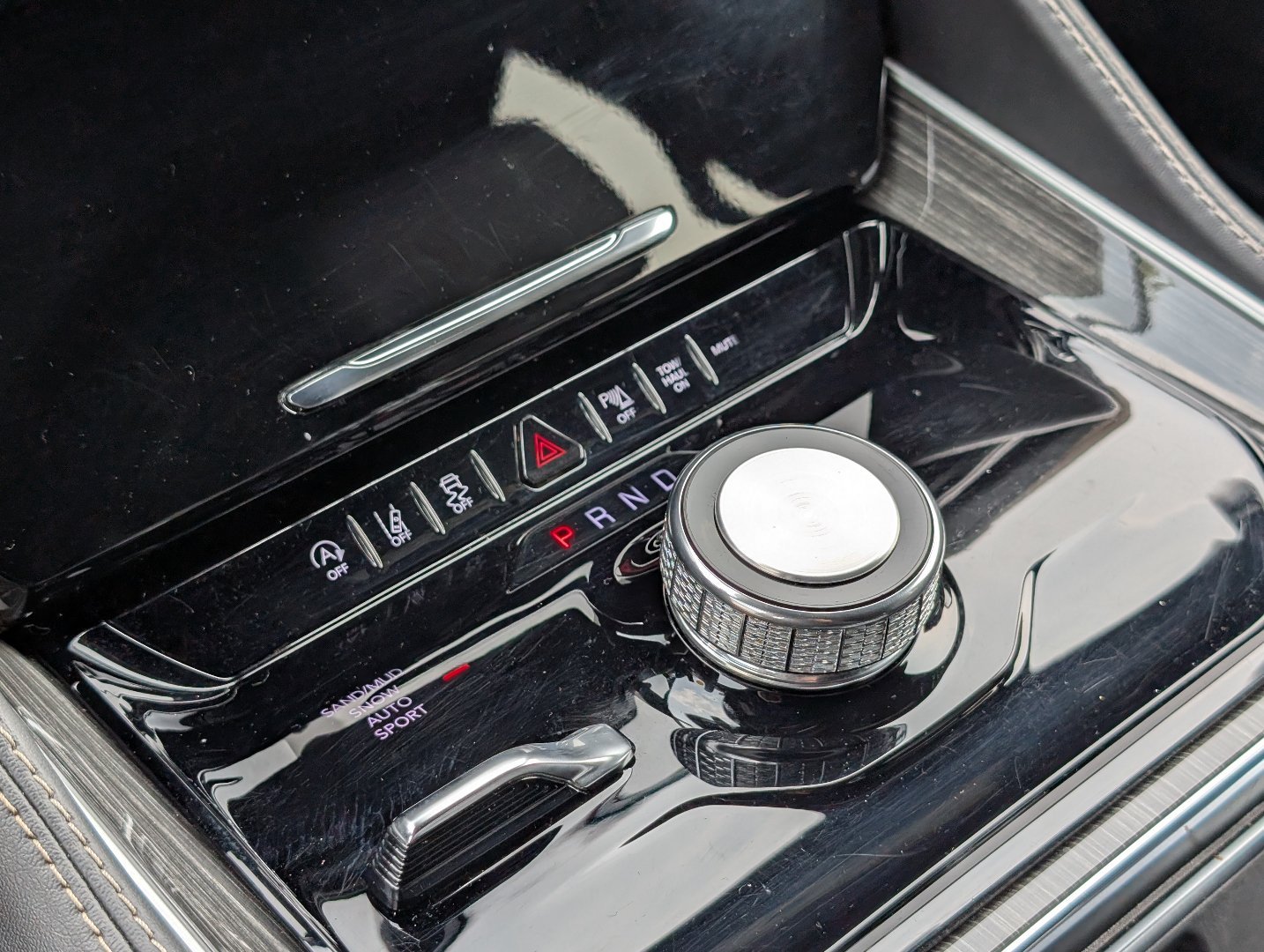 Used 2022 Diamond Black Crystal Pearlcoat Jeep Series II image 18