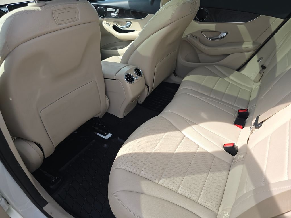 Used 2018 White Mercedes-Benz GLC 300 image 19