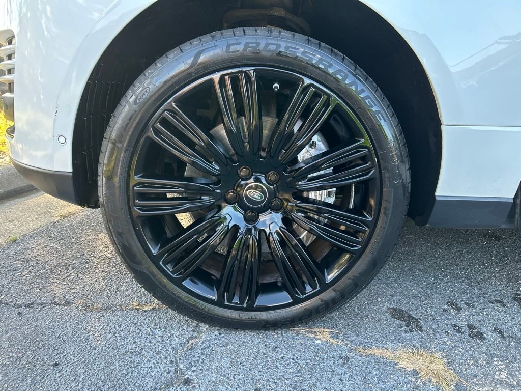 Used 2019 White Land Rover 5.0L V8 Supercharged image 10