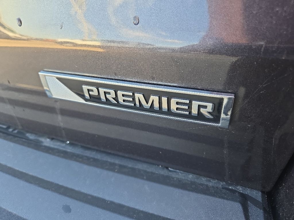 Used 2018 Gray Chevrolet Premier image 20