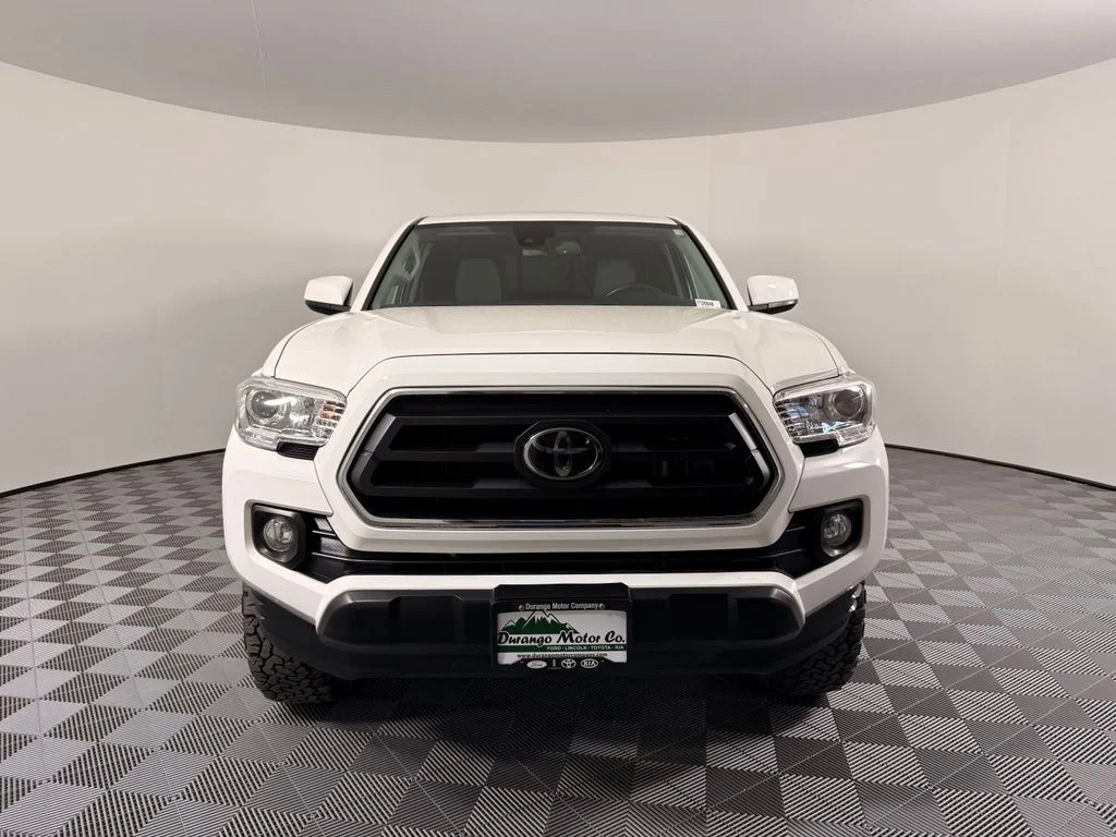 Used 2021 White Toyota SR5 image 11